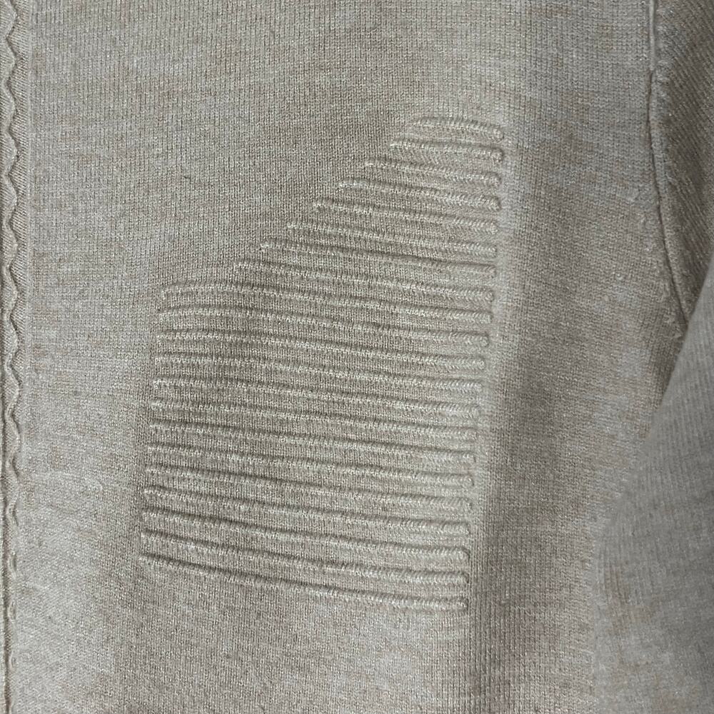 Textured Pattern Sweater - Size UNKNOWN - Picture 2 of 5